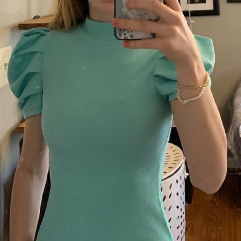 Puff sleeve body suit!